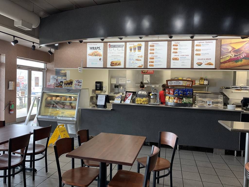 Penn Station East Coast Subs | meal takeaway | 2085 W U.S. 50, Fairview Heights, IL 62208, USA | 6186327366 OR +1 618-632-7366