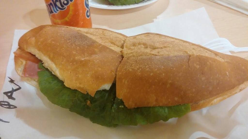 Que Tortas | restaurant | 1485 E Valley Pkwy D, Escondido, CA 92027, USA | 7604891607 OR +1 760-489-1607