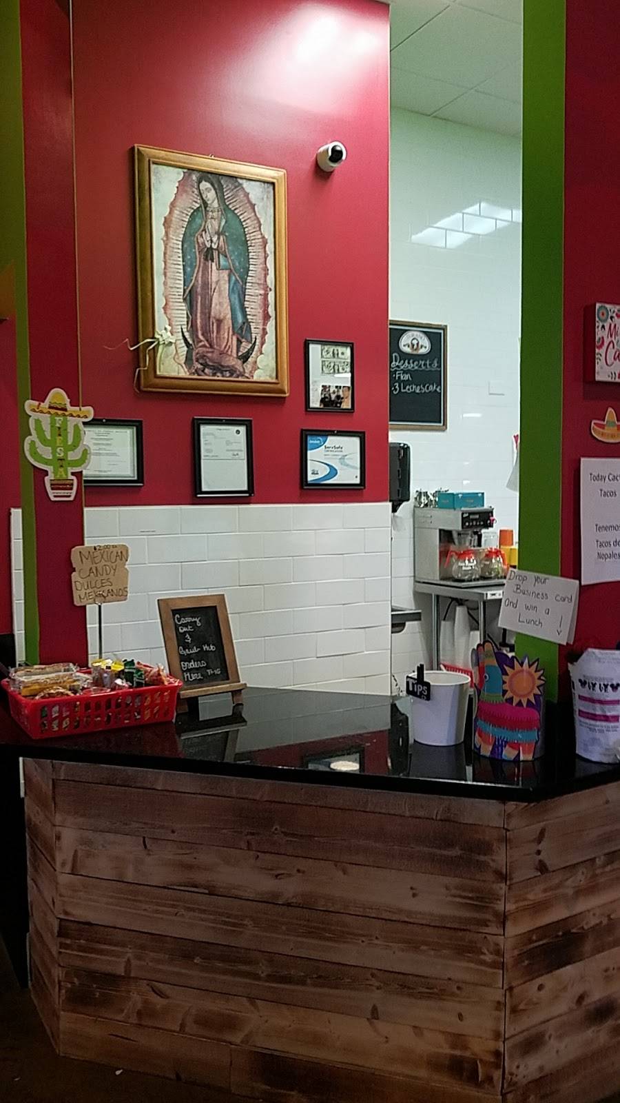 Fiesta en Tuxpan Mexican Grill | restaurant | 4949 Oakton St, Skokie, IL 60077, USA | 8479834491 OR +1 847-983-4491