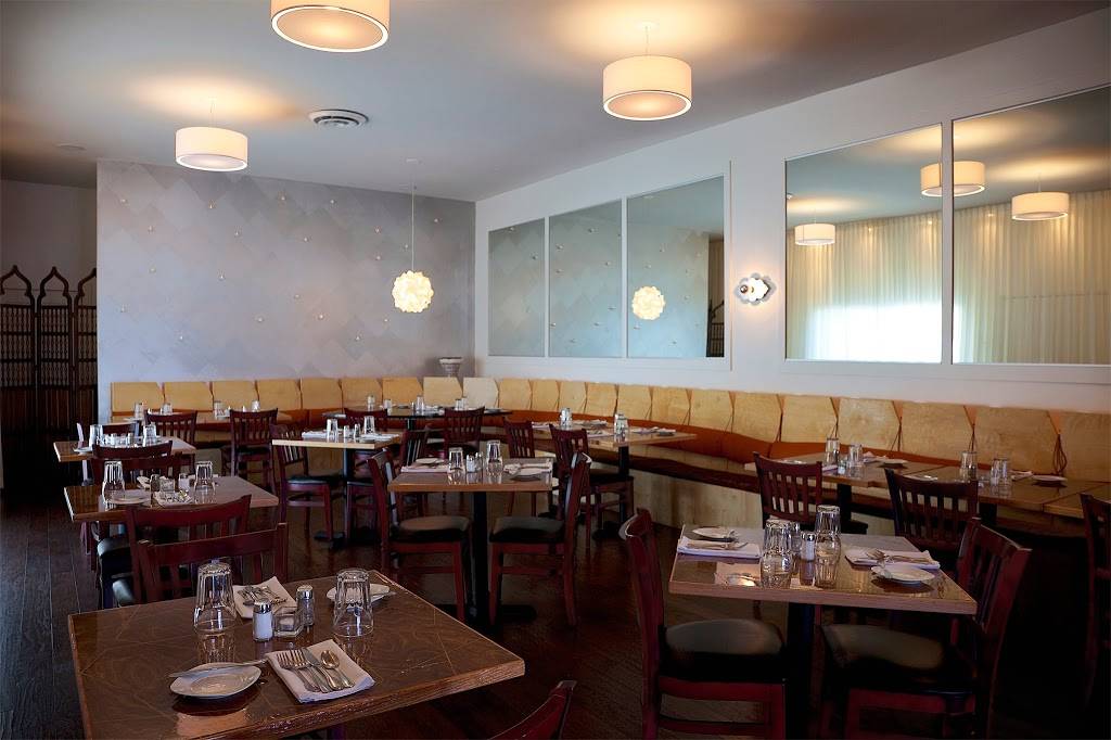 Layla Mediterranean Grill & Mezze | restaurant | 4751 Holladay Blvd E, Holladay, UT 84117, USA | 8012729111 OR +1 801-272-9111