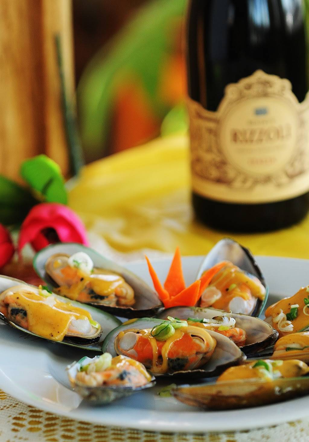 Rice and Noodles | restaurant | 6254 Chemin de la Côte-des-Neiges, Montréal, QC H3S 1N2, Canada | 5147317788 OR +1 514-731-7788