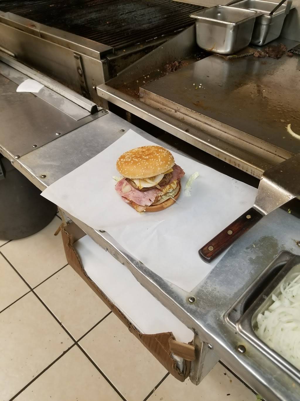 Super Star & Gyros | restaurant | 2923 Chicago Rd, South Chicago Heights, IL 60411, USA | 7087090165 OR +1 708-709-0165