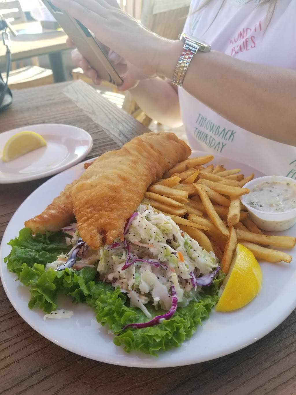 The Harbor Restaurant | restaurant | 210 Stearns Wharf, Santa Barbara, CA 93101, USA | 8059633311 OR +1 805-963-3311