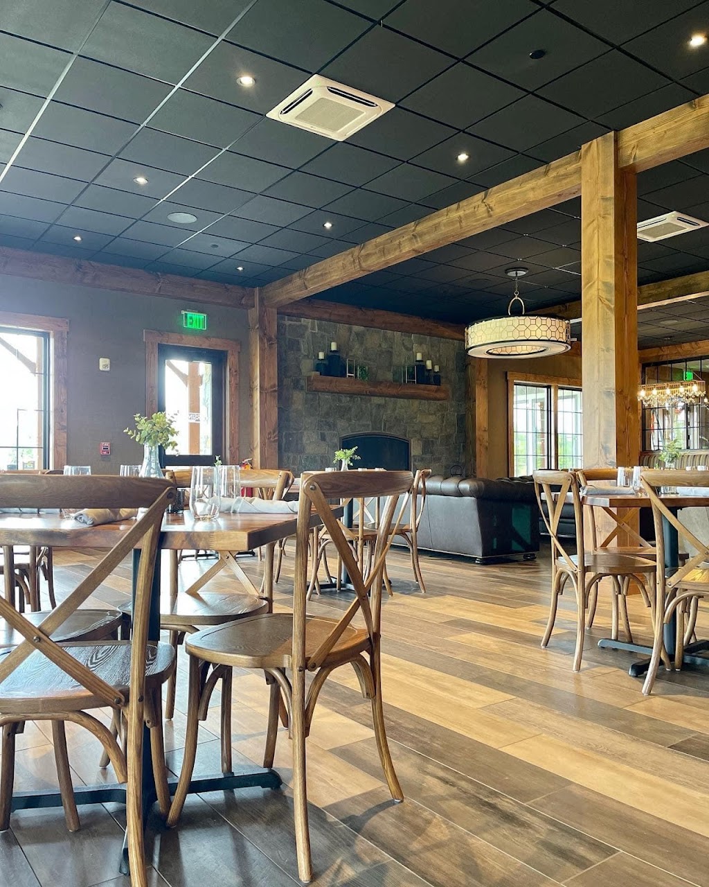 Persimmons | restaurant | 3536 Timber Banks Pkwy, Baldwinsville, NY 13027, USA | 3156358812 OR +1 315-635-8812