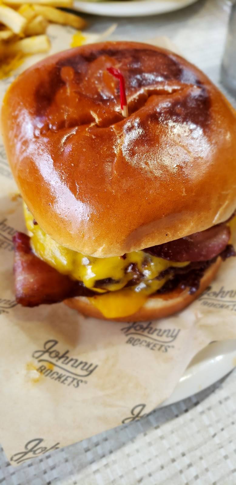 Johnny Rockets | restaurant | 17000 I-10, San Antonio, TX 78257, USA | 2106975000 OR +1 210-697-5000