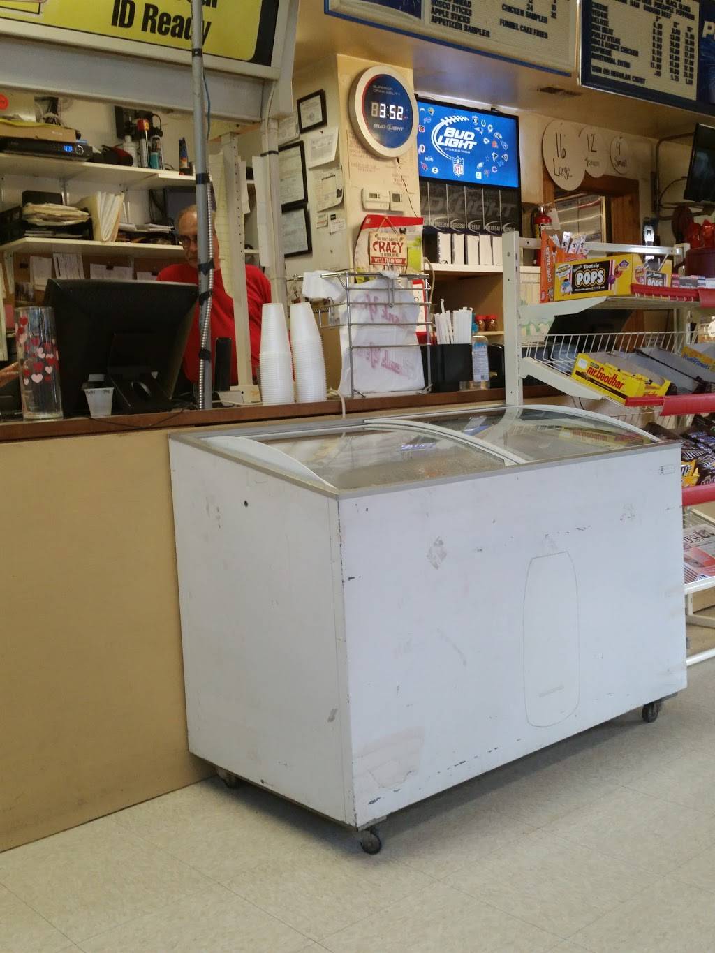 Beechwood Carryout & Pizza | restaurant | 6501 Beechwood Ln, Hillsboro, OH 45133, USA | 9373934353 OR +1 937-393-4353