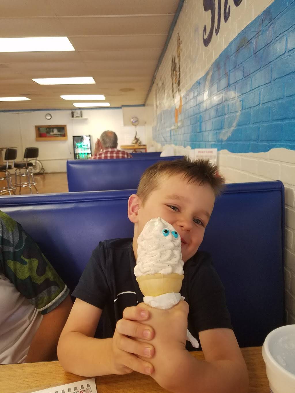 Dairy Shed Too & Ramrods Pizza | meal delivery | 21 N Main St, Kingston, OH 45644, USA | 7406428020 OR +1 740-642-8020