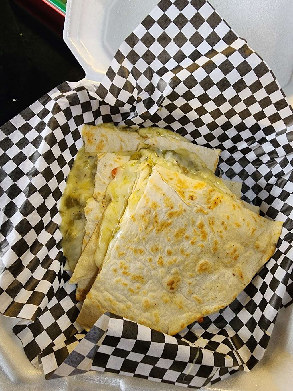 Quesadilla Way | restaurant | 2025 Ridgecrest Dr SE, Albuquerque, NM 87108, USA | 5054922555 OR +1 505-492-2555