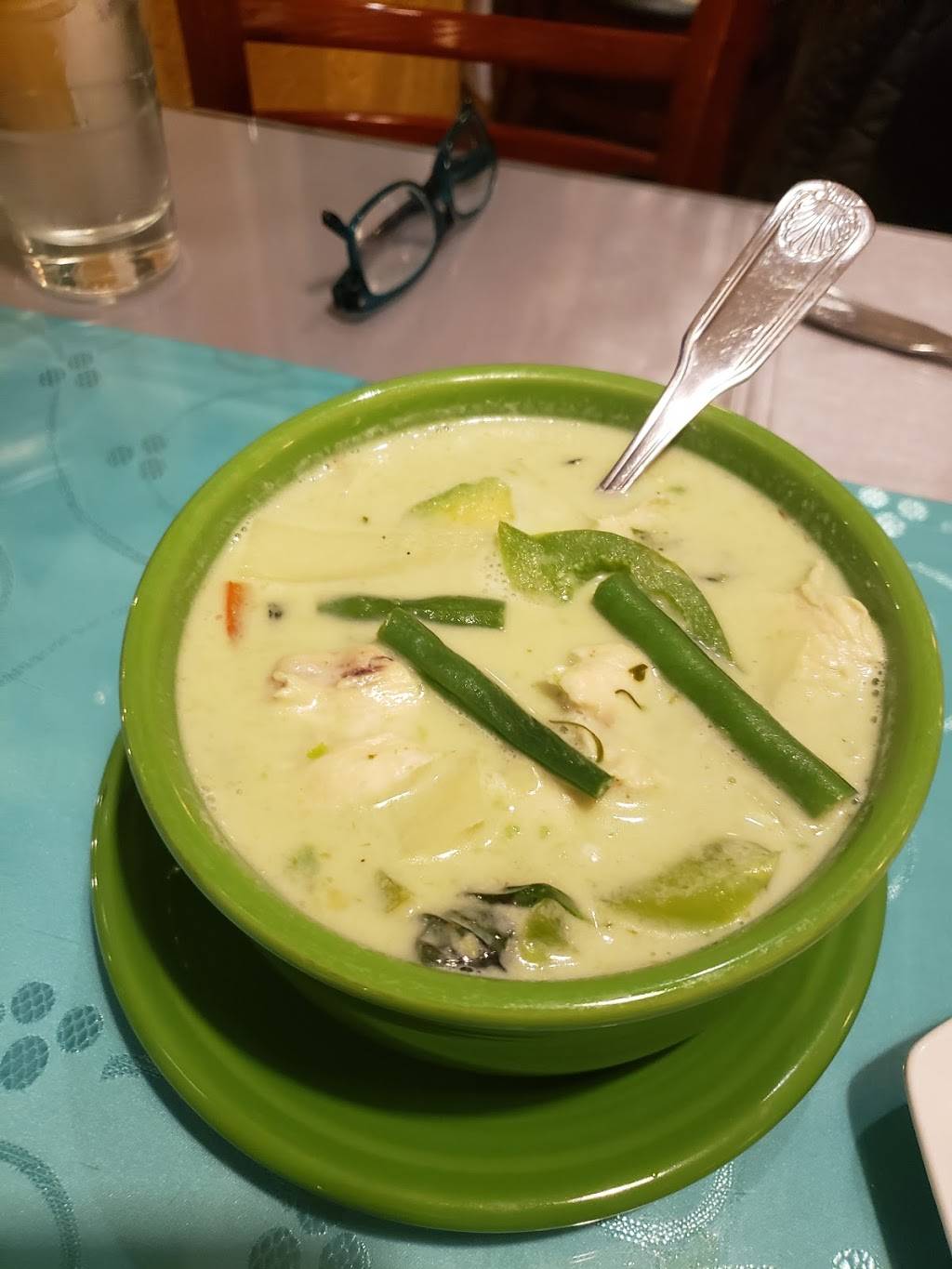 Full Moon | Thai Restaurant | restaurant | 3445 NE Broadway St, Portland, OR 97232, USA | 5034776073 OR +1 503-477-6073