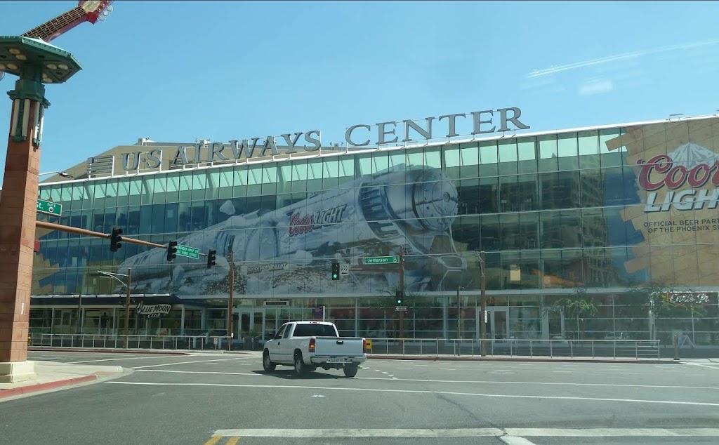 Sir Vezas | restaurant | US Airways Center, 201 E Jefferson St, Phoenix, AZ 85004, USA | 6022758226 OR +1 602-275-8226