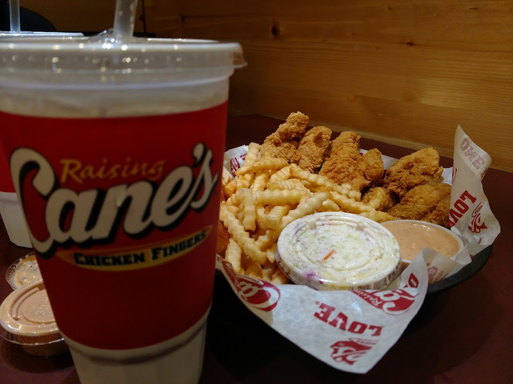 Raising Canes Chicken Fingers | restaurant | 1551 S Milton Rd, Flagstaff, AZ 86001, USA | 9284405400 OR +1 928-440-5400