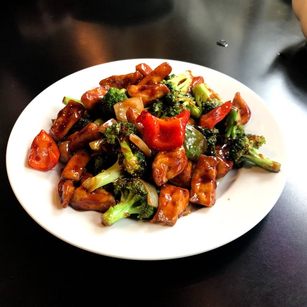 Chins Kitchen | restaurant | 4126 NE Broadway St, Portland, OR 97232, USA | 5032811203 OR +1 503-281-1203