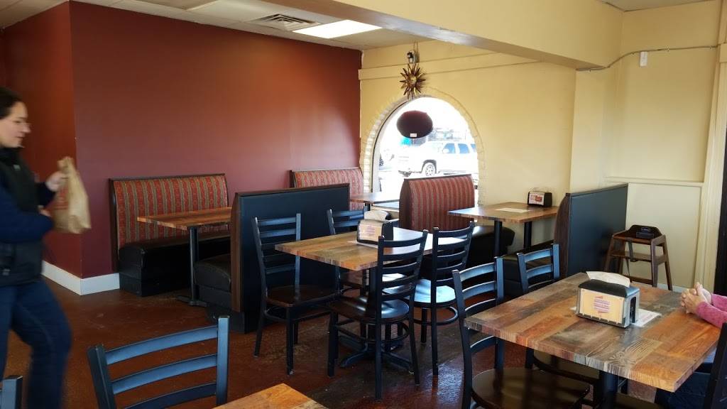 Santiagos Mexican Restaurant | restaurant | 10400 E 6th Ave, Aurora, CO 80010, USA | 3033437040 OR +1 303-343-7040