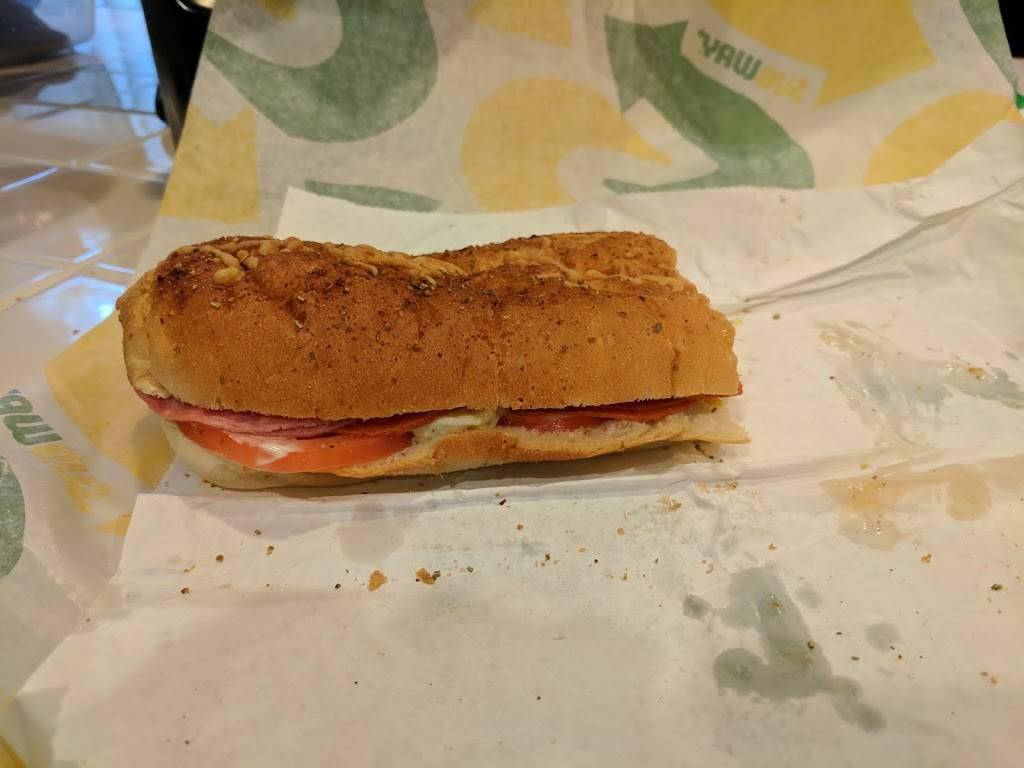 Subway | meal takeaway | 4710 Werner Rd, Bremerton, WA 98312, USA | 3606279677 OR +1 360-627-9677