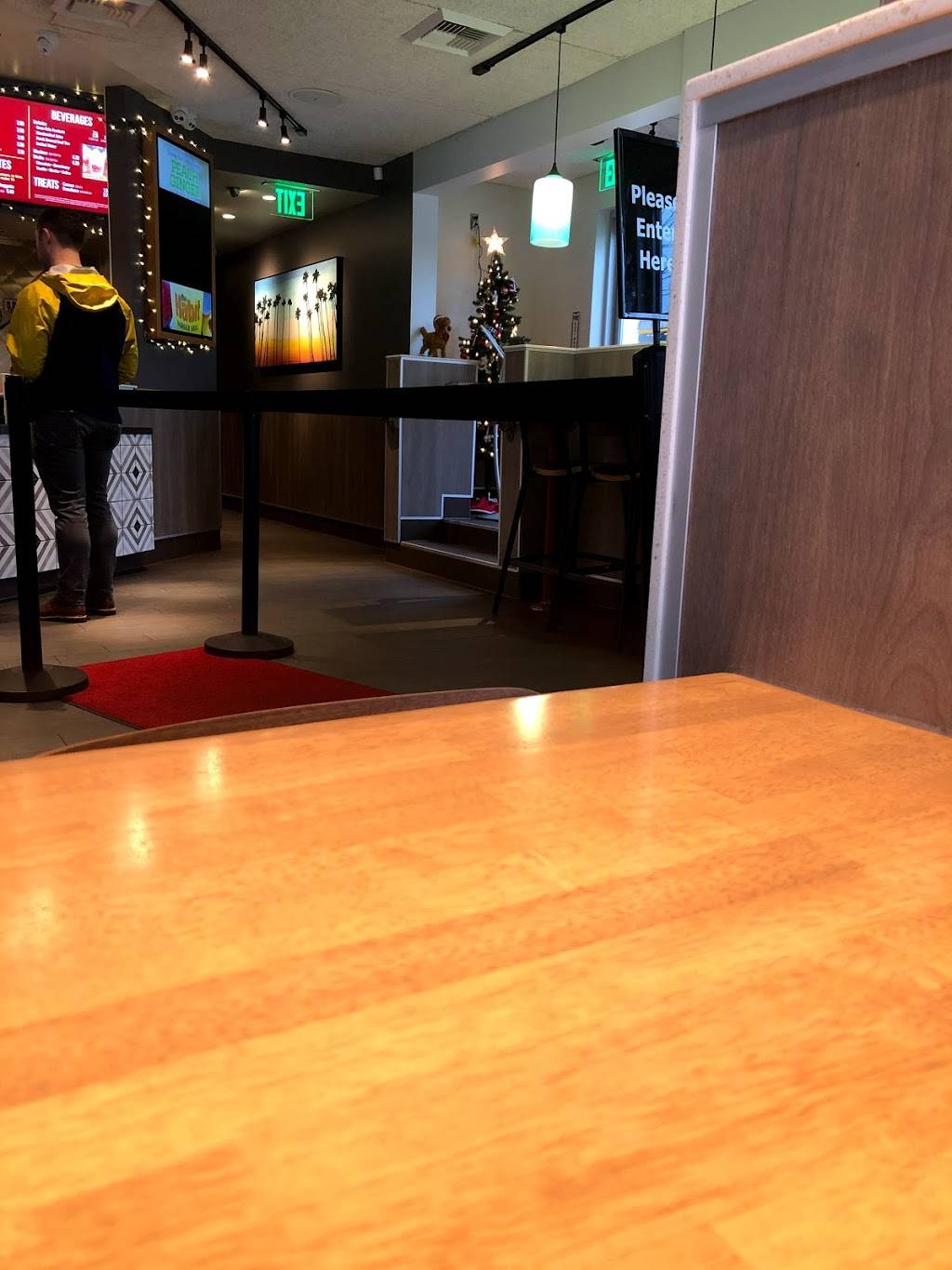 The Habit Burger Grill | restaurant | 3501 SW Avalon Way, Seattle, WA 98126, USA | 2069322186 OR +1 206-932-2186