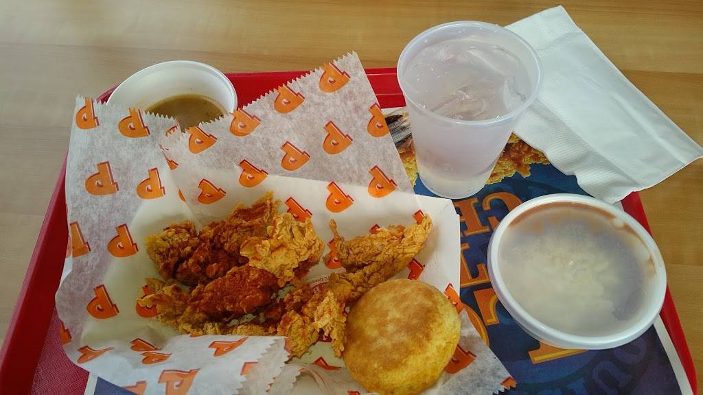 Popeyes Louisiana Kitchen | restaurant | 11240 Veterans Memorial Dr, Houston, TX 77067, USA | 2818470506 OR +1 281-847-0506