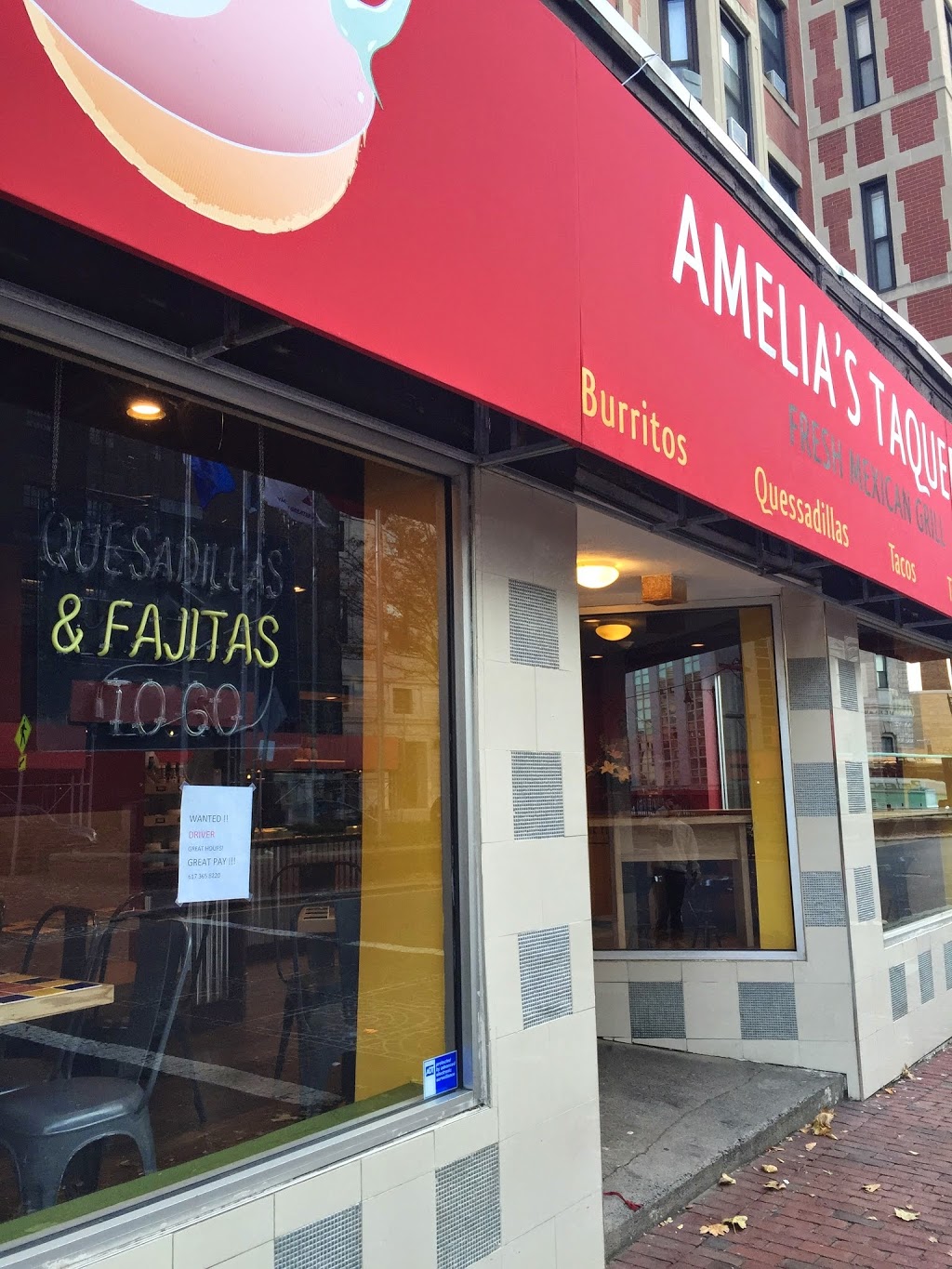 Amelias Taqueria | restaurant | 309 Huntington Ave, Boston, MA 02115, USA | 6172660040 OR +1 617-266-0040
