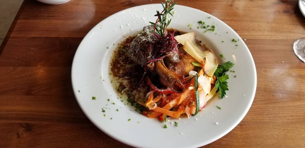 Pinos Italian Dining | restaurant | 3800 S Tamiami Trail #9-10, Sarasota, FL 34239, USA | 9413661440 OR +1 941-366-1440