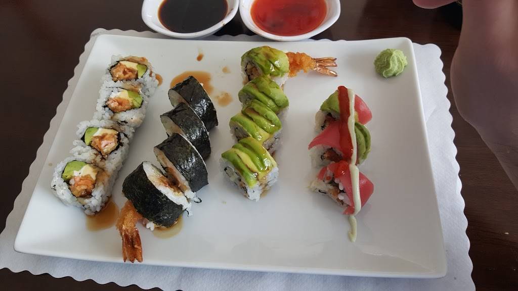 Fuji Sushi | restaurant | 13740 Beach Blvd #109, Jacksonville, FL 32224, USA | 9049928998 OR +1 904-992-8998