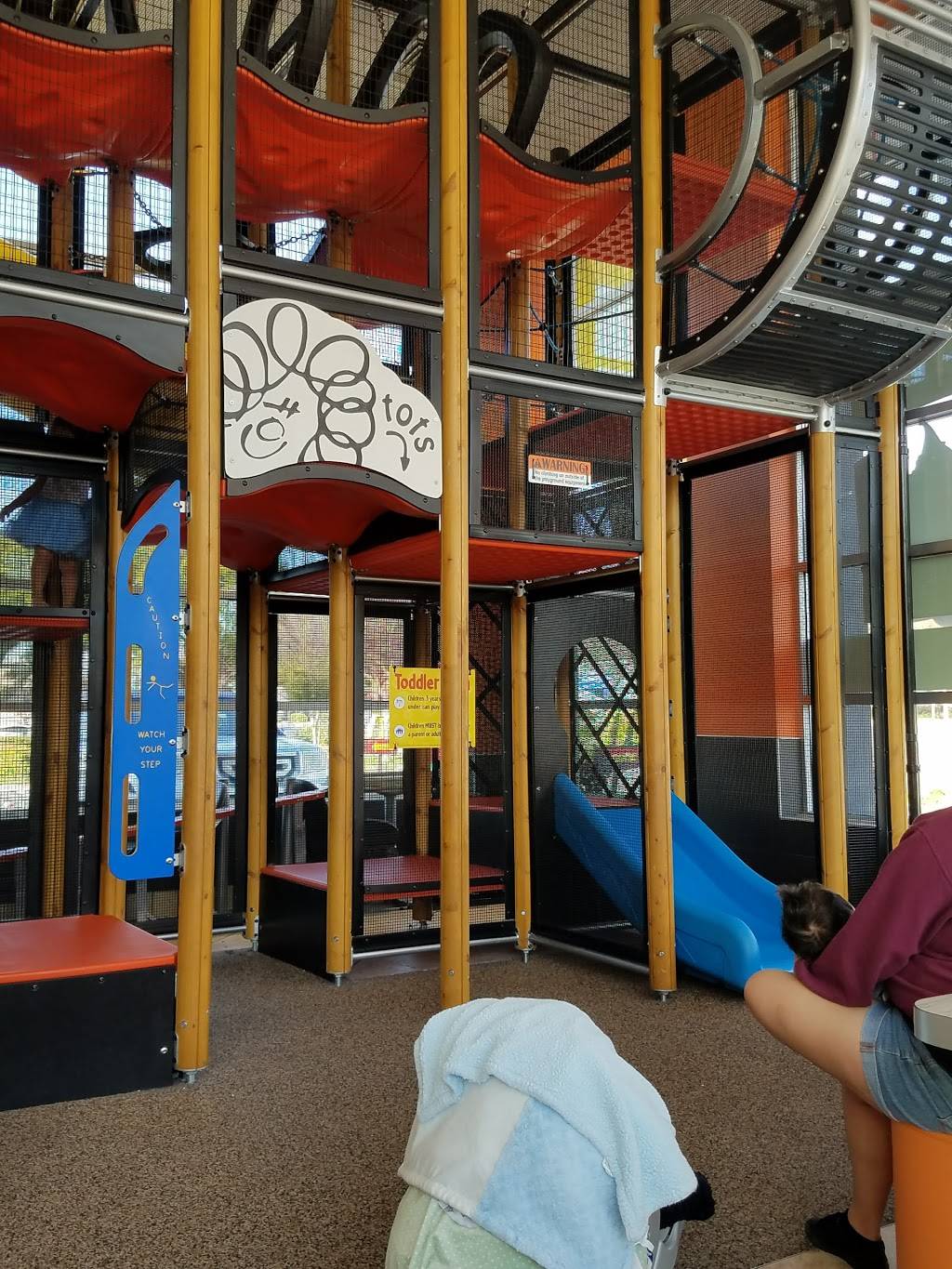 McDonalds | cafe | 100 E Foothill Blvd, Upland, CA 91786, USA | 9099850506 OR +1 909-985-0506