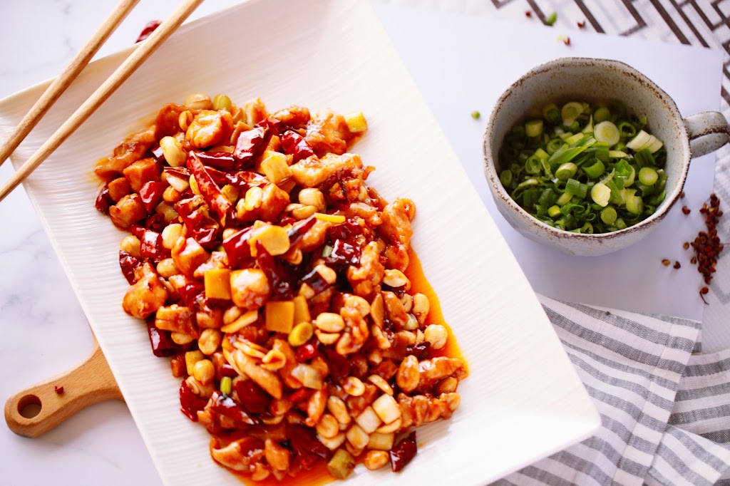 Alee88 Chinese Restaurant | restaurant | 922 Main St, Waltham, MA 02451, USA | 7818936663 OR +1 781-893-6663