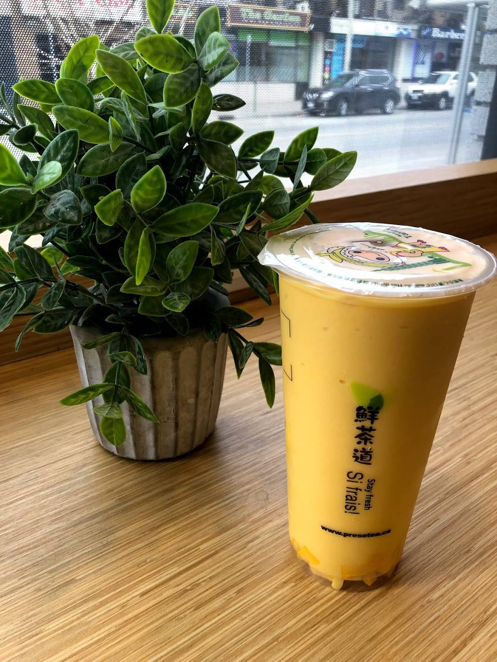鮮茶道 Presotea Bubble Tea | restaurant | 2185 Wyandotte St W, Windsor, ON N9B 1K1, Canada | 2892336688 OR +1 289-233-6688