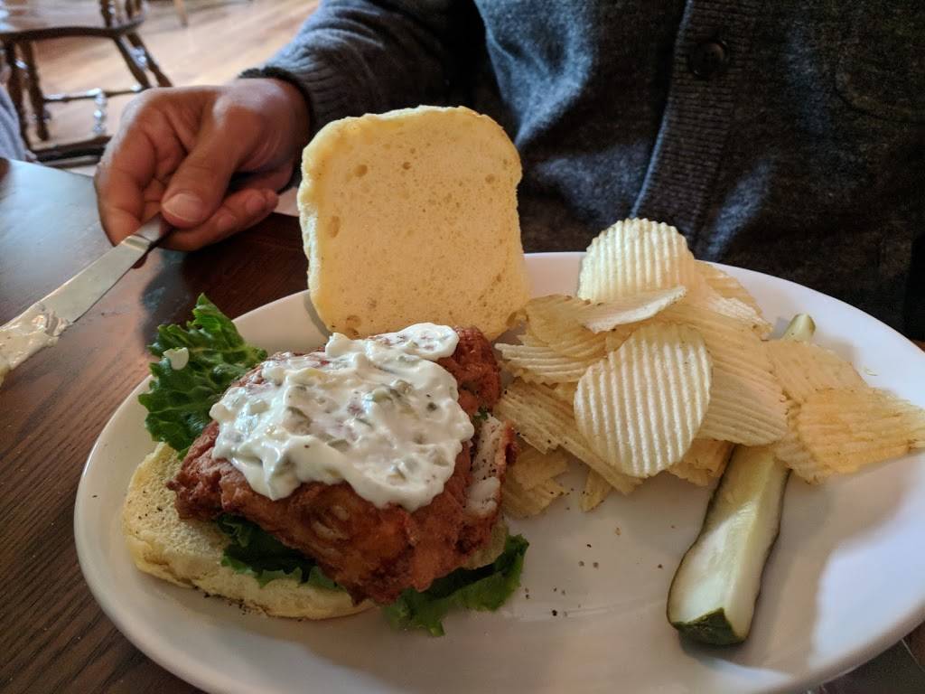 Lighthouse Inn & Restaurant | restaurant | 12 Main St, Seal Harbor, ME 04675, USA | 2072763958 OR +1 207-276-3958