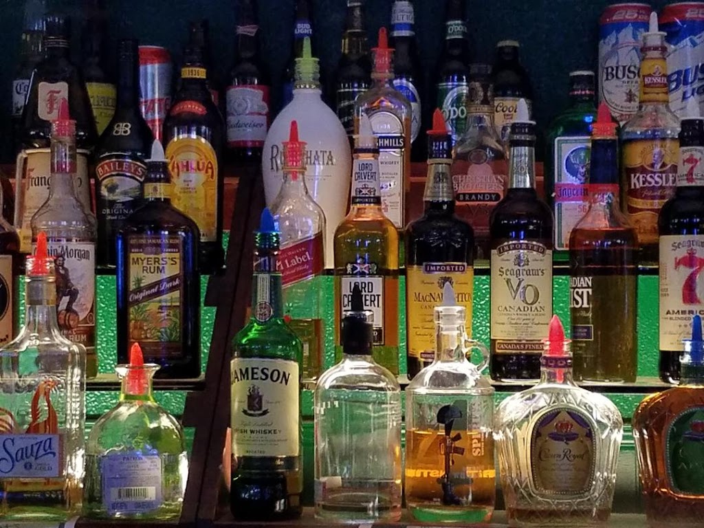 Backstreet Bar Brookings, OR | meal takeaway | 777 Cottage St, Brookings, OR 97415, USA | 5414121444 OR +1 541-412-1444