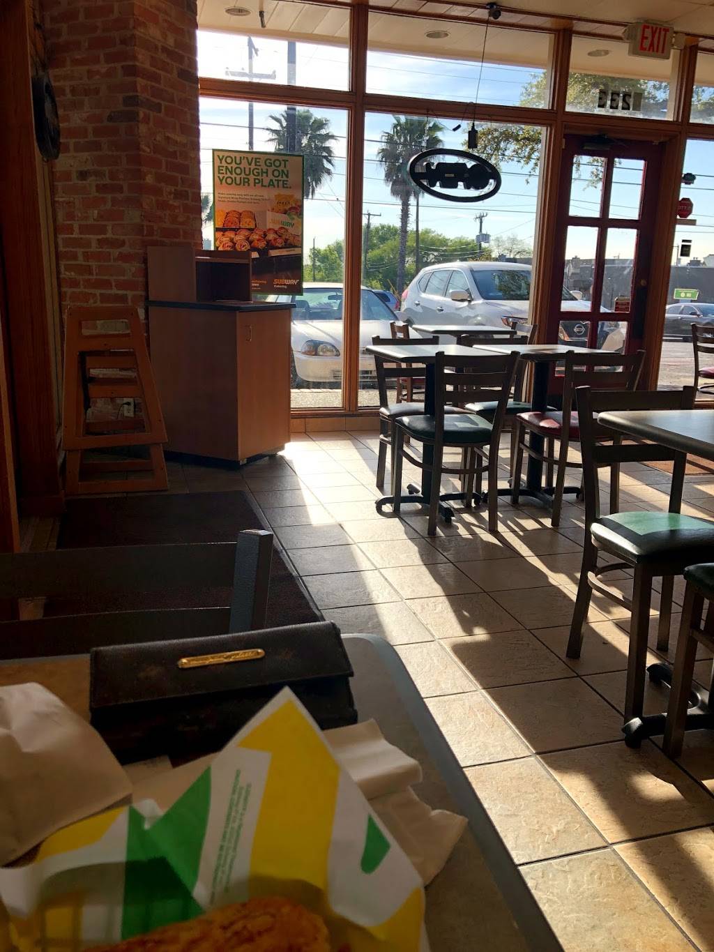 Subway Restaurants | restaurant | 4233 McCullough Ave, San Antonio, TX 78212, USA | 2108266215 OR +1 210-826-6215