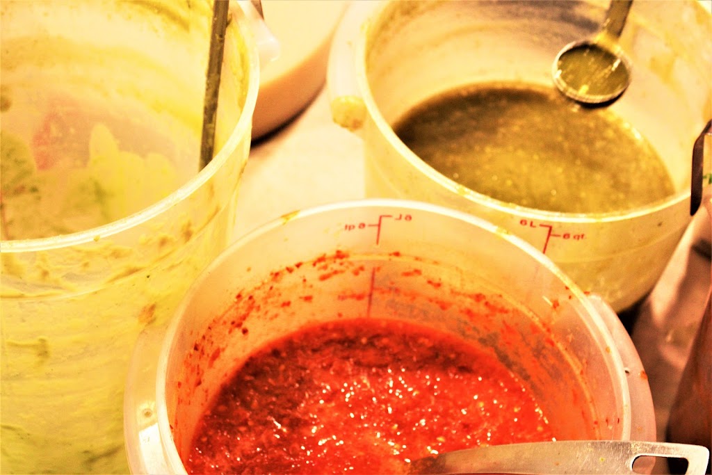 Halldale & Vernon Tacos | restaurant | 4398-4366 Halldale Ave, Los Angeles, CA 90062, USA | 3237427832 OR +1 323-742-7832