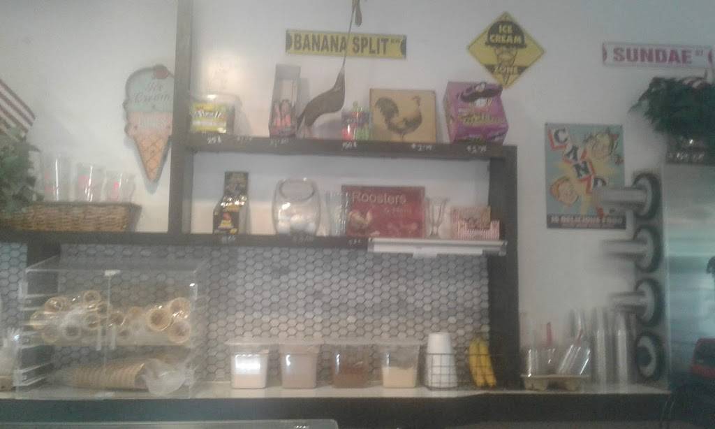 Red Rooster Burgers & Brew | restaurant | 5032 Garden Valley Rd, Garden Valley, CA 95633, USA | 5303332400 OR +1 530-333-2400