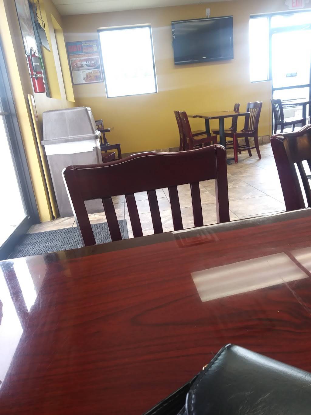 Frenchys Chicken | restaurant | Suit B, 12202 Almeda Rd Suit B, Houston, TX 77045, USA | 7134345410 OR +1 713-434-5410