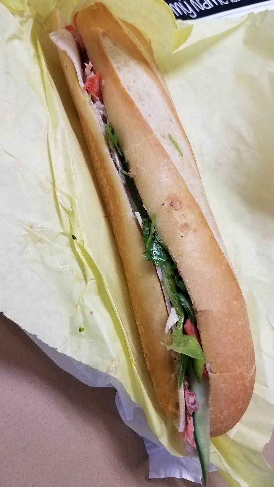 Banh mi Cali | restaurant | 1700 E Pioneer Pkwy, Arlington, TX 76010, USA | 2144586925 OR +1 214-458-6925