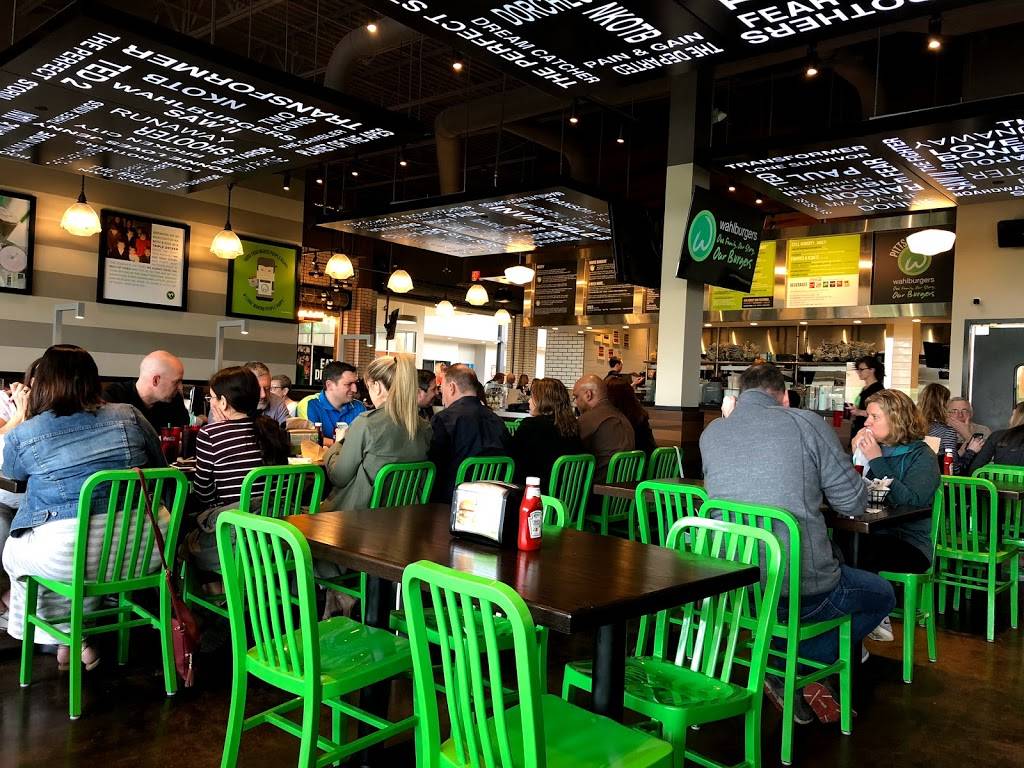Wahlburgers | restaurant | 6242 Northway Mall Dr, Pittsburgh, PA 15237, USA | 4125363991 OR +1 412-536-3991