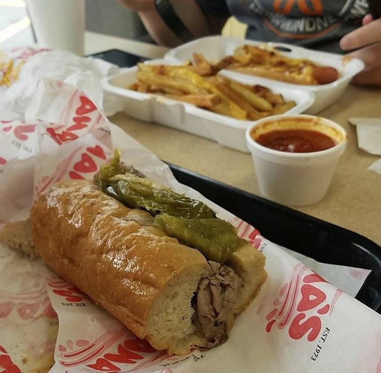 The Original Nanas Hot Dogs | restaurant | 1102 E Irving Park Rd, Streamwood, IL 60107, USA | 6302892226 OR +1 630-289-2226