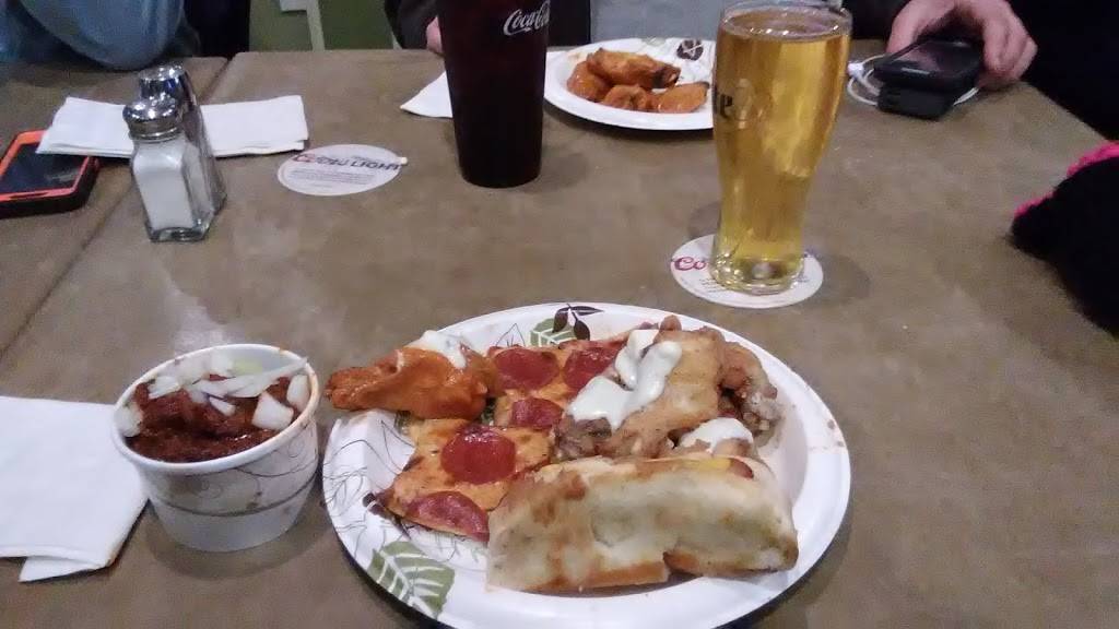 Par Four Restaurant | restaurant | 93 Plant St, Groton, CT 06340, USA | 8604469146 OR +1 860-446-9146