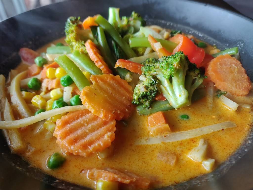 Zabs Asian Bistro | cafe | 5161 San Felipe St #300, Houston, TX 77056, USA | 7134920680 OR +1 713-492-0680