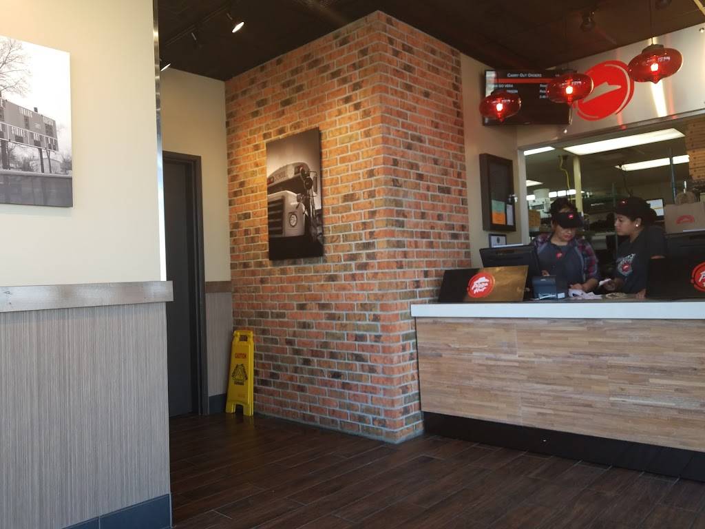 Pizza Hut | restaurant | 1901 Placentia Ave, Costa Mesa, CA 92627, USA | 9496466600 OR +1 949-646-6600