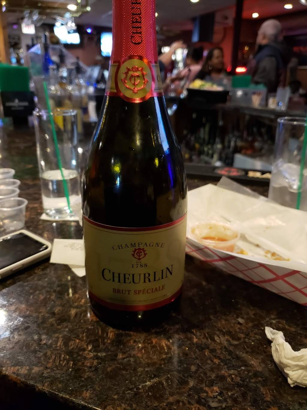 Family Den | restaurant | 8942 S Stony Island Ave, Chicago, IL 60617, USA | 7737348545 OR +1 773-734-8545