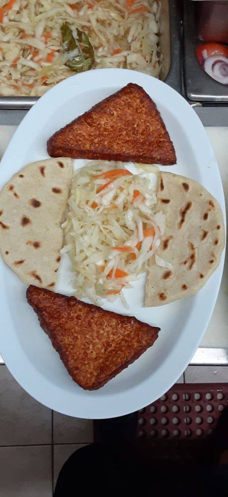 El Paraiso Latino | restaurant | 4690 US-1, Vero Beach, FL 32967, USA | 7729992872 OR +1 772-999-2872