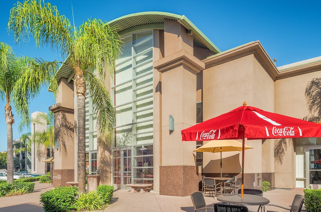 Olen Pointe Brea Leasing Office | restaurant | 555 Pointe Dr, Brea, CA 92821, USA | 7142551313 OR +1 714-255-1313