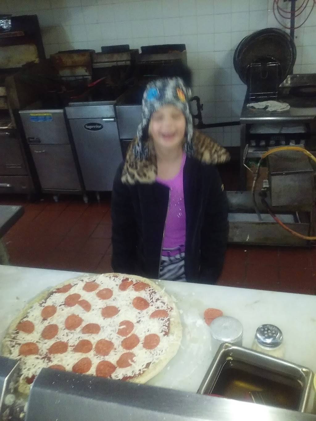 Guidos Pizzeria | restaurant | 116 Park St, Tupper Lake, NY 12986, USA | 5183592958 OR +1 518-359-2958