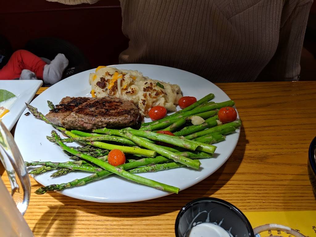 Chilis Grill & Bar | meal takeaway | 16815 S Mercantile Blvd, Noblesville, IN 46060, USA | 3177703355 OR +1 317-770-3355