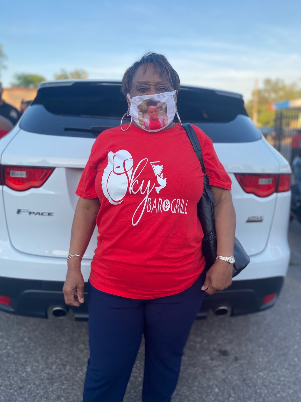 Sky Bar & Grill | restaurant | 15350 Fenkell Ave, Detroit, MI 48227, USA | 3137403889 OR +1 313-740-3889