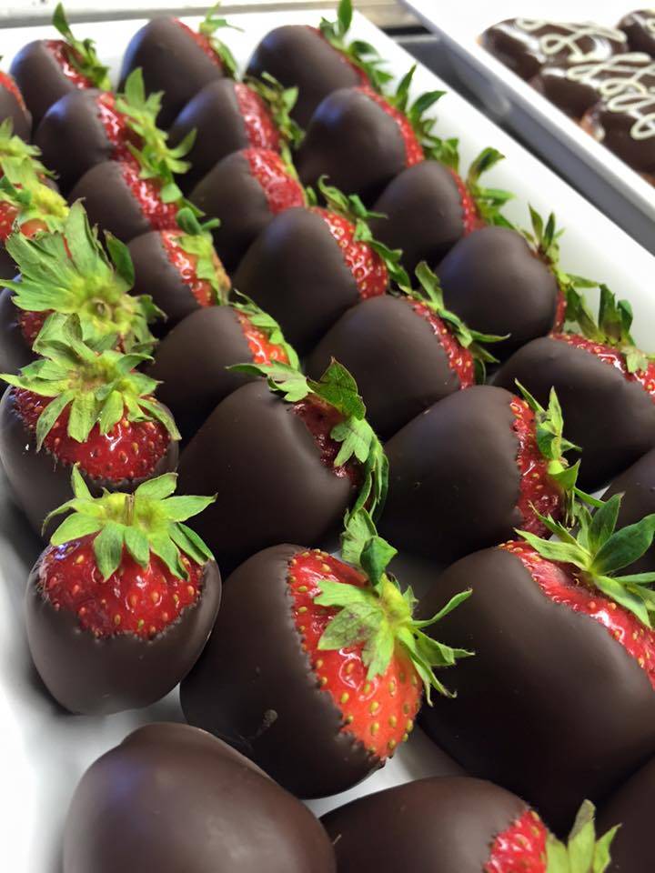 Italian Gourmet Deli Bakery Café | restaurant | 1235 Wampanoag Trail, Riverside, RI 02915, USA | 4014158155 OR +1 401-415-8155