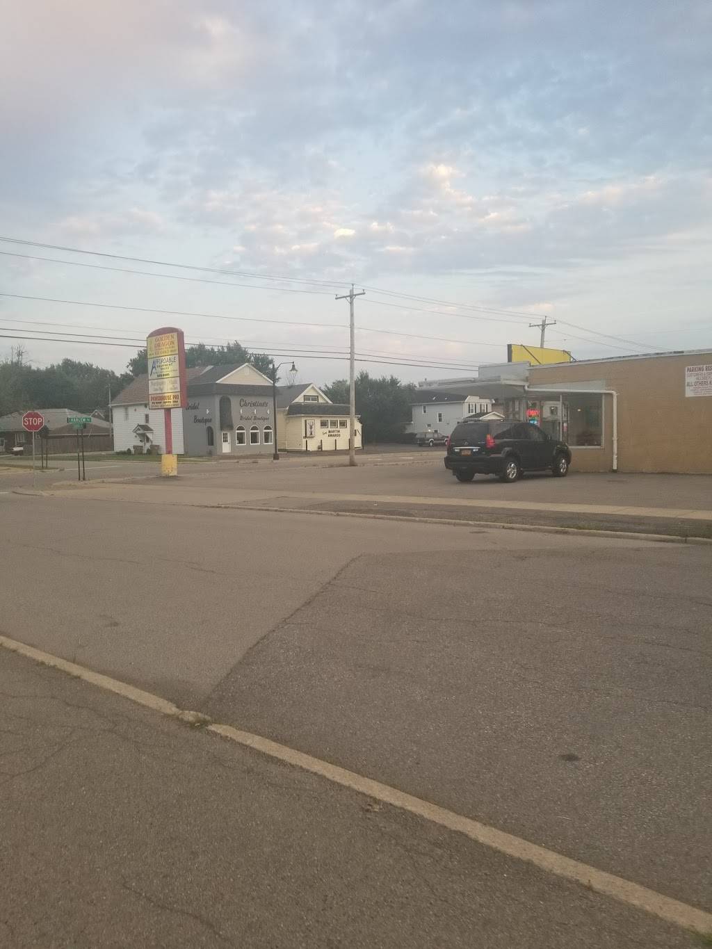 Golden Dragon | restaurant | 3650 Harlem Rd, Cheektowaga, NY 14225, USA | 7168320463 OR +1 716-832-0463