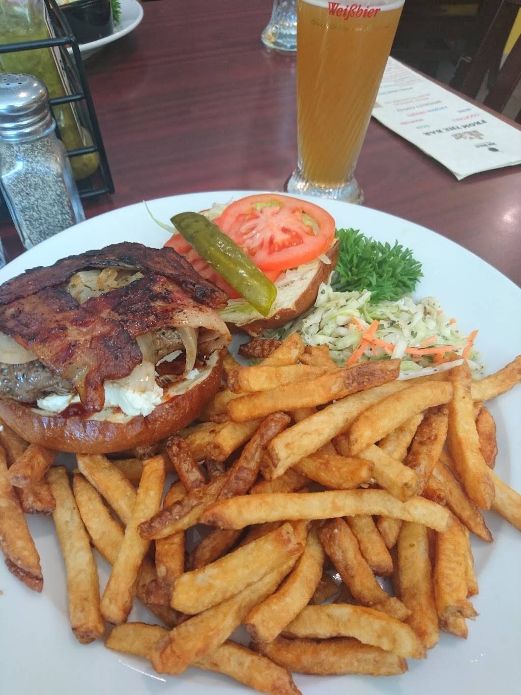 The Iron Skillet Wasaga Beach | restaurant | 1531 County Rd 92, Wasaga Beach, ON L9Z 2B7, Canada | 7054295804 OR +1 705-429-5804