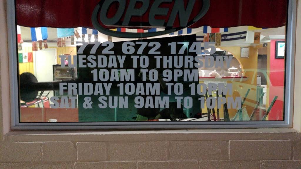 Dora’s Pupuseria | restaurant | 1802 Orange Ave, Fort Pierce, FL 34950, USA | 7726721745 OR +1 772-672-1745