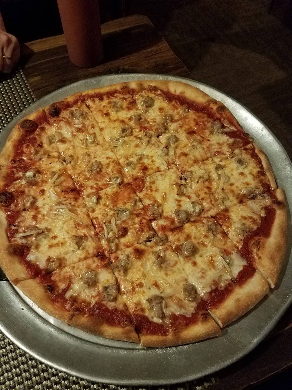 Taninos Italian & Amer Restaurant | restaurant | 3525 S 76th St, Milwaukee, WI 53220, USA | 4145453131 OR +1 414-545-3131