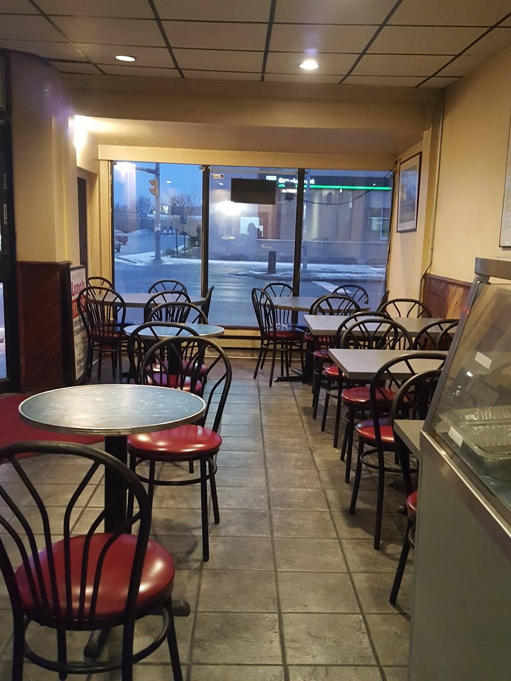 Roti Time | restaurant | 2542 St Clair Ave W, York, ON M6N 1L7, Canada | 4169018311 OR +1 416-901-8311